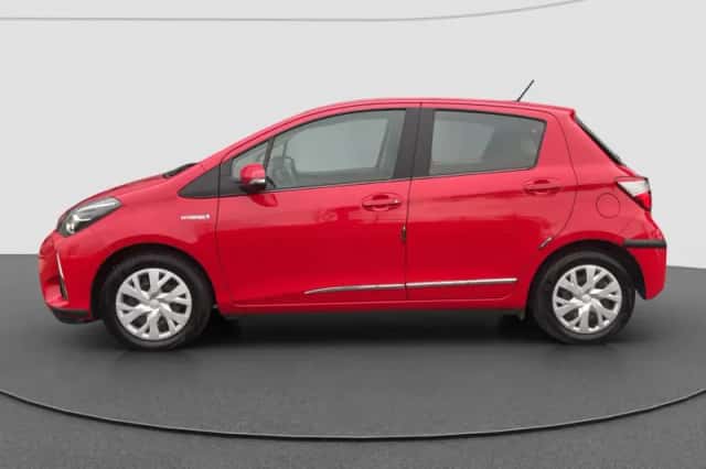 Toyota Yaris (2018) thumbnail 5