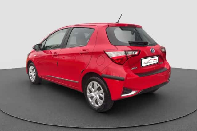 Toyota Yaris (2018) thumbnail 6