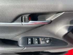 Toyota Camry (2020) thumbnail 10