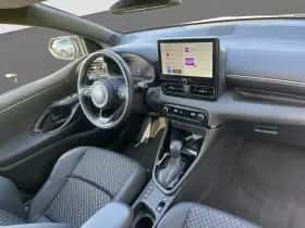 Toyota Yaris (2024) thumbnail 2
