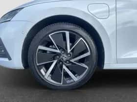 Škoda Octavia (2020) thumbnail 28
