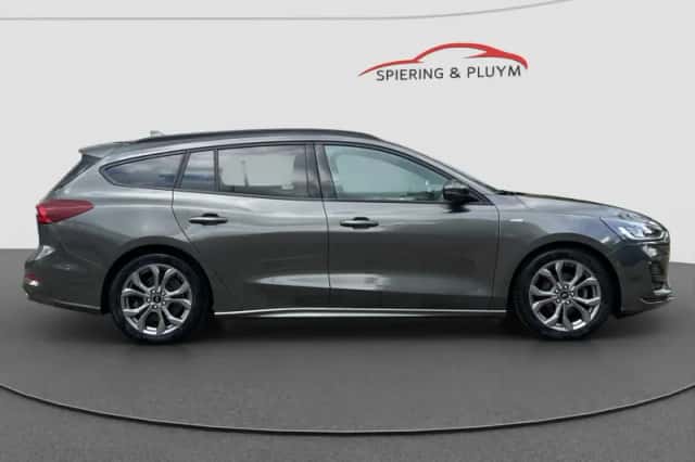 Ford Focus (2024) thumbnail 2