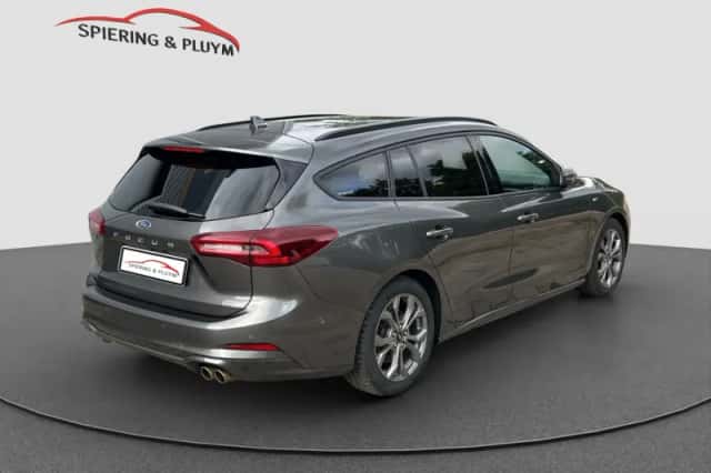 Ford Focus (2024) thumbnail 3