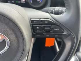 Toyota Yaris (2020) thumbnail 5