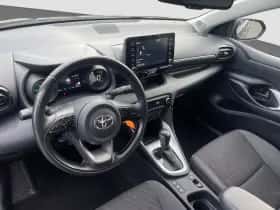 Toyota Yaris (2020) thumbnail 2