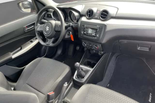 Suzuki Swift (2018) thumbnail 2