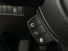 Suzuki Swift (2018) thumbnail 14