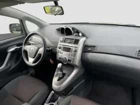 Toyota Verso thumbnail 2