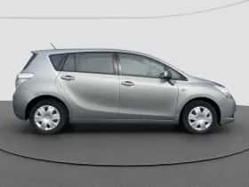 Toyota Verso thumbnail 4