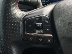 Ford Kuga (2019) thumbnail 13
