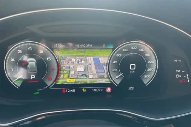 Audi Q8 (2021) thumbnail 4