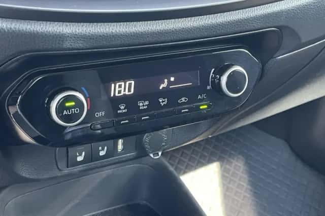 Toyota Aygo X (2022) thumbnail 2