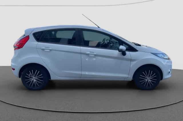 Ford Fiesta (2008) thumbnail 6