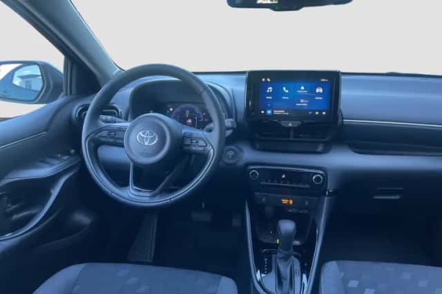 Toyota Yaris (2025) thumbnail 2