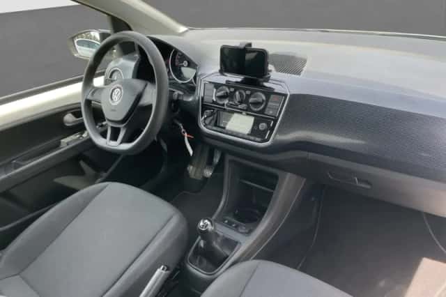 Volkswagen Up! (2018) thumbnail 2