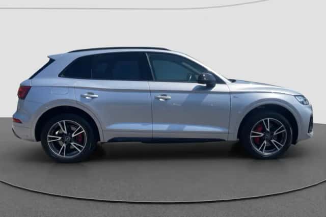 Audi Q5 (2021) thumbnail 5