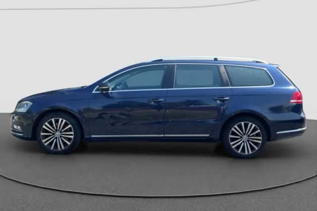 Volkswagen Passat (2010) thumbnail 6