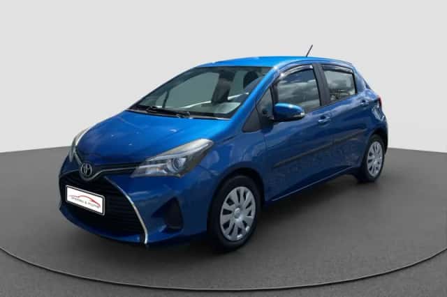 Toyota Yaris (2014) thumbnail 4