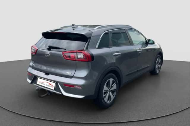 Kia Niro (2017) thumbnail 3