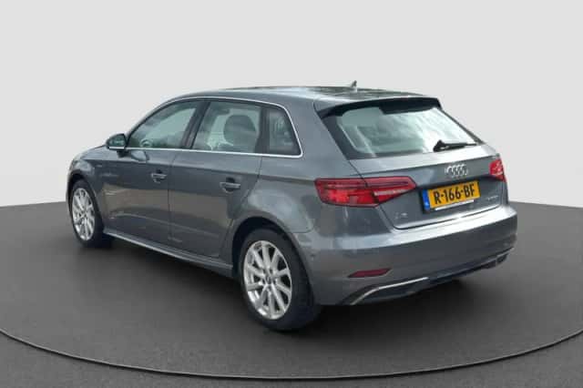 Audi A3 (2016) thumbnail 6