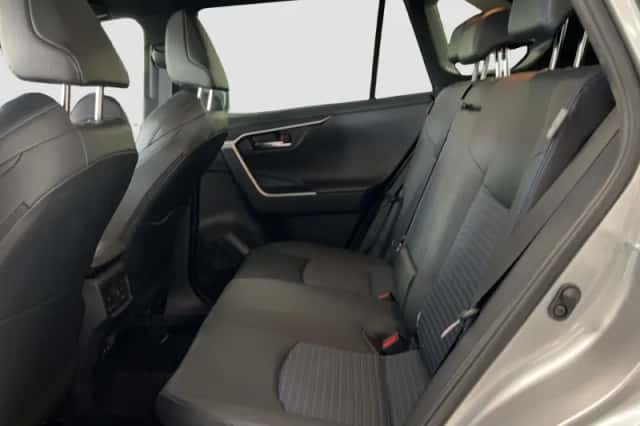 Toyota RAV4 (2019) thumbnail 17