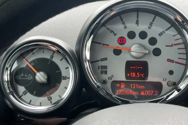 MINI Cabrio (2009) thumbnail 11