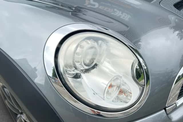 MINI Cabrio (2009) thumbnail 21
