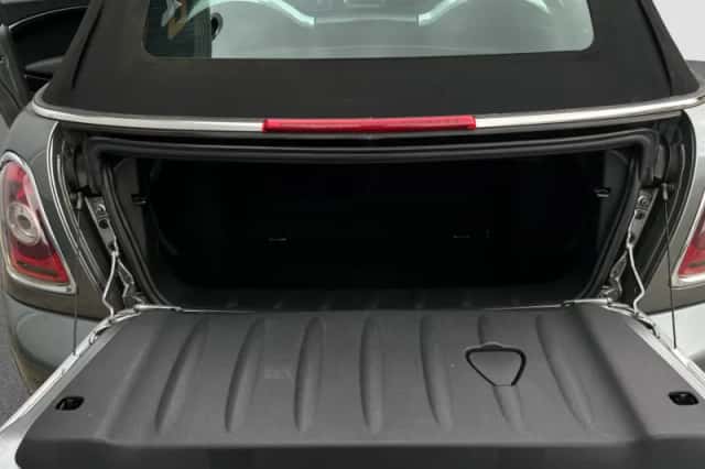 MINI Cabrio (2009) thumbnail 23