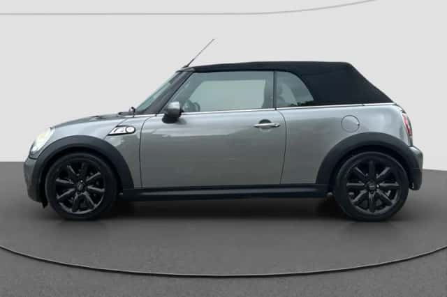 MINI Cabrio (2009) thumbnail 6
