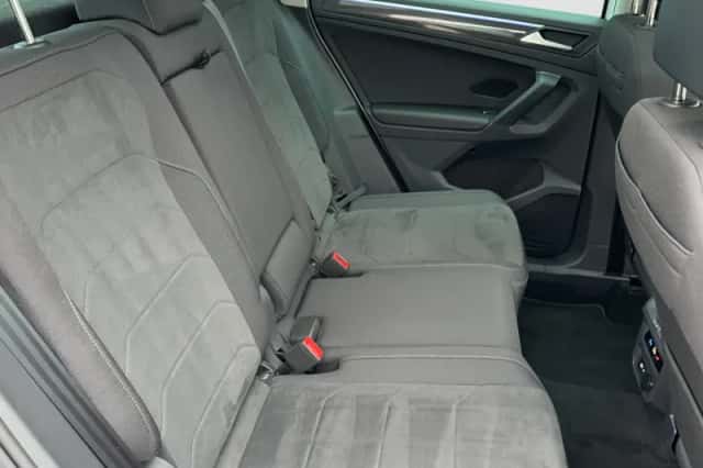 Volkswagen Tiguan (2021) thumbnail 17