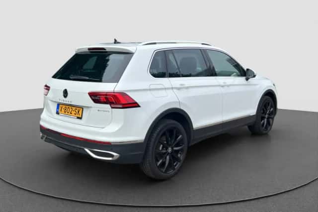 Volkswagen Tiguan (2021) thumbnail 6