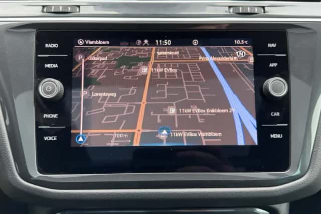 Volkswagen Tiguan (2021) thumbnail 8