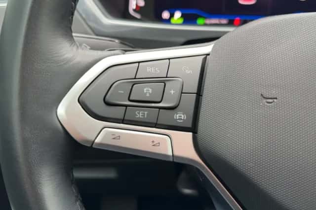 Volkswagen Tiguan (2021) thumbnail 9