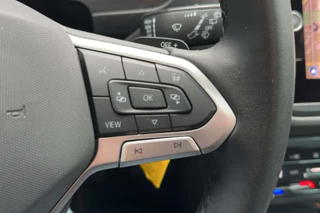 Volkswagen Tiguan (2021) thumbnail 10