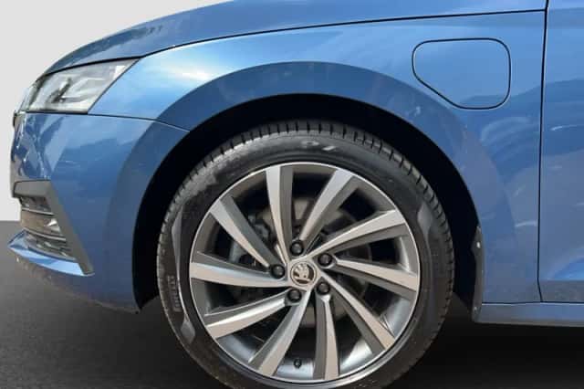 Škoda Octavia (2020) thumbnail 25