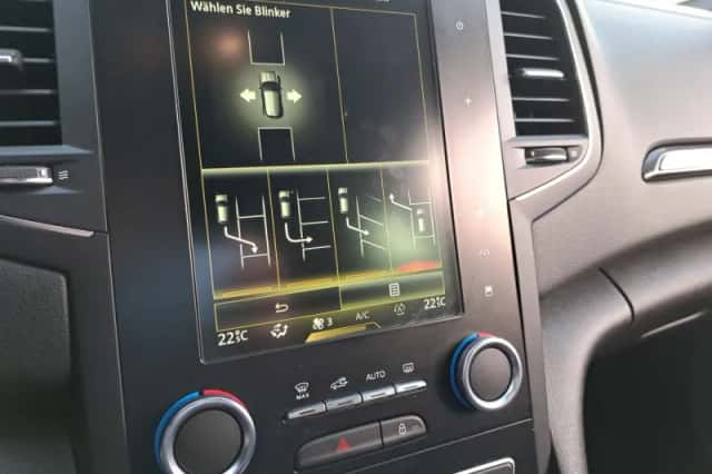 Renault Mégane (2019) thumbnail 14