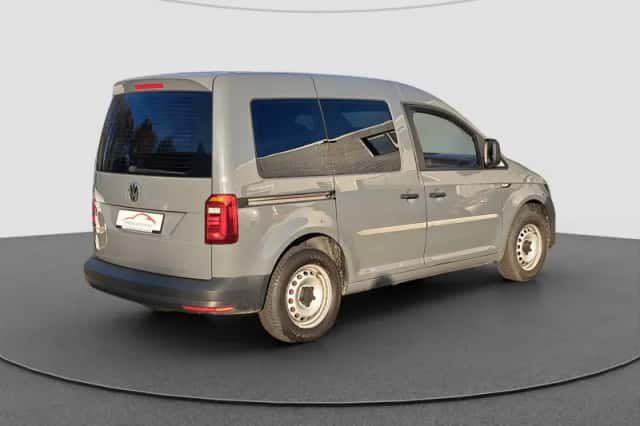 Volkswagen Caddy (2016) thumbnail 3