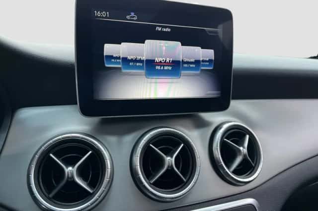 Mercedes-Benz CLA-Klasse (2018) thumbnail 15