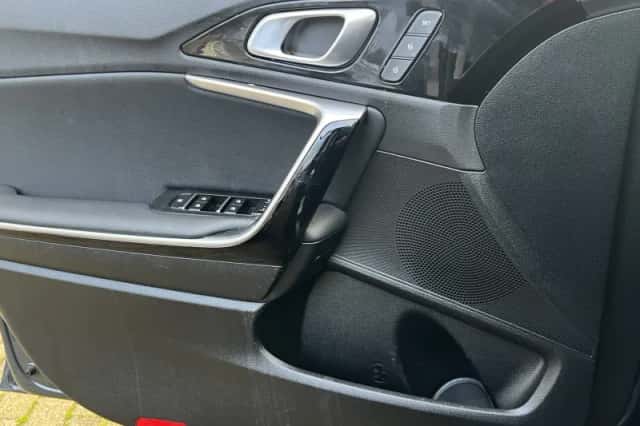 Kia Ceed Sportswagon (2020) thumbnail 23