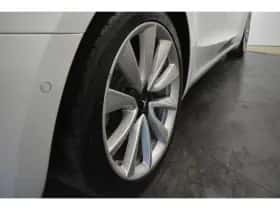 Tesla Model 3 (2018) thumbnail 2