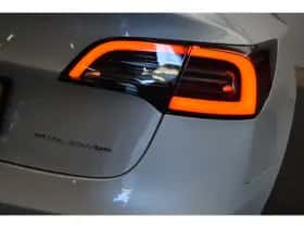 Tesla Model 3 (2018) thumbnail 4