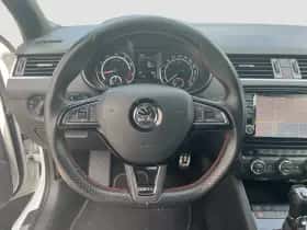 Škoda Octavia (2016) thumbnail 12