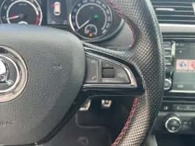 Škoda Octavia (2016) thumbnail 14