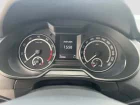 Škoda Octavia (2016) thumbnail 15