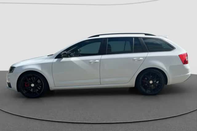 Škoda Octavia (2016) thumbnail 9