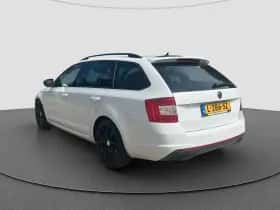 Škoda Octavia (2016) thumbnail 10