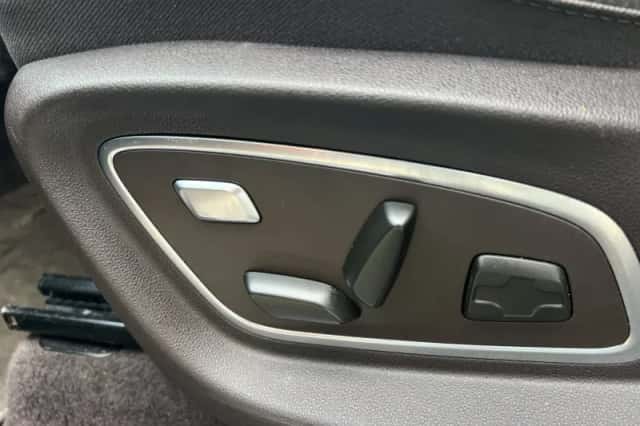 Renault Espace (2015) thumbnail 11