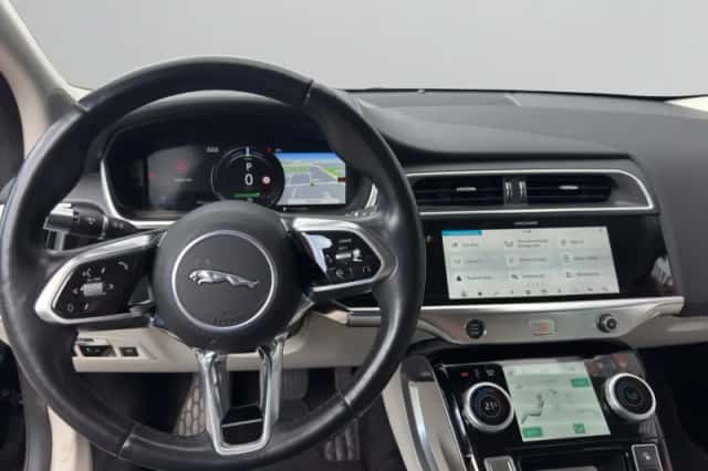 Jaguar I-Pace (2018) thumbnail 12
