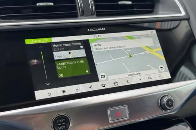 Jaguar I-Pace (2018) thumbnail 18