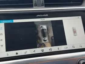 Jaguar I-Pace (2018) thumbnail 4